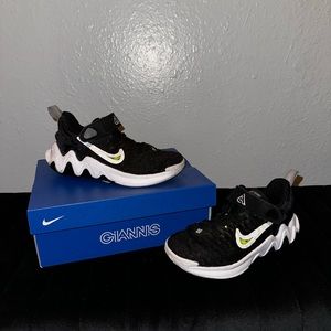 Boys Nike basketball shoe 12C